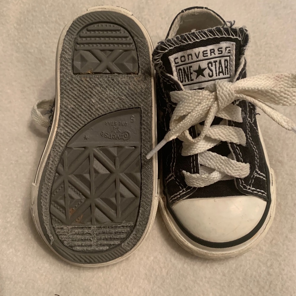 Converse - Picture 3 of 3